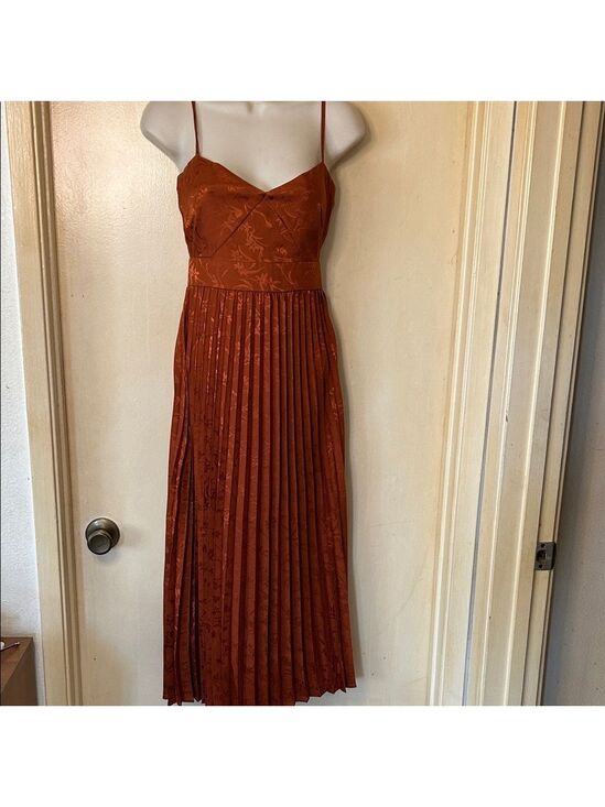 Lulus Dresses & Skirts - Lulu's Regal Rust Pleated Midi Dress size XS